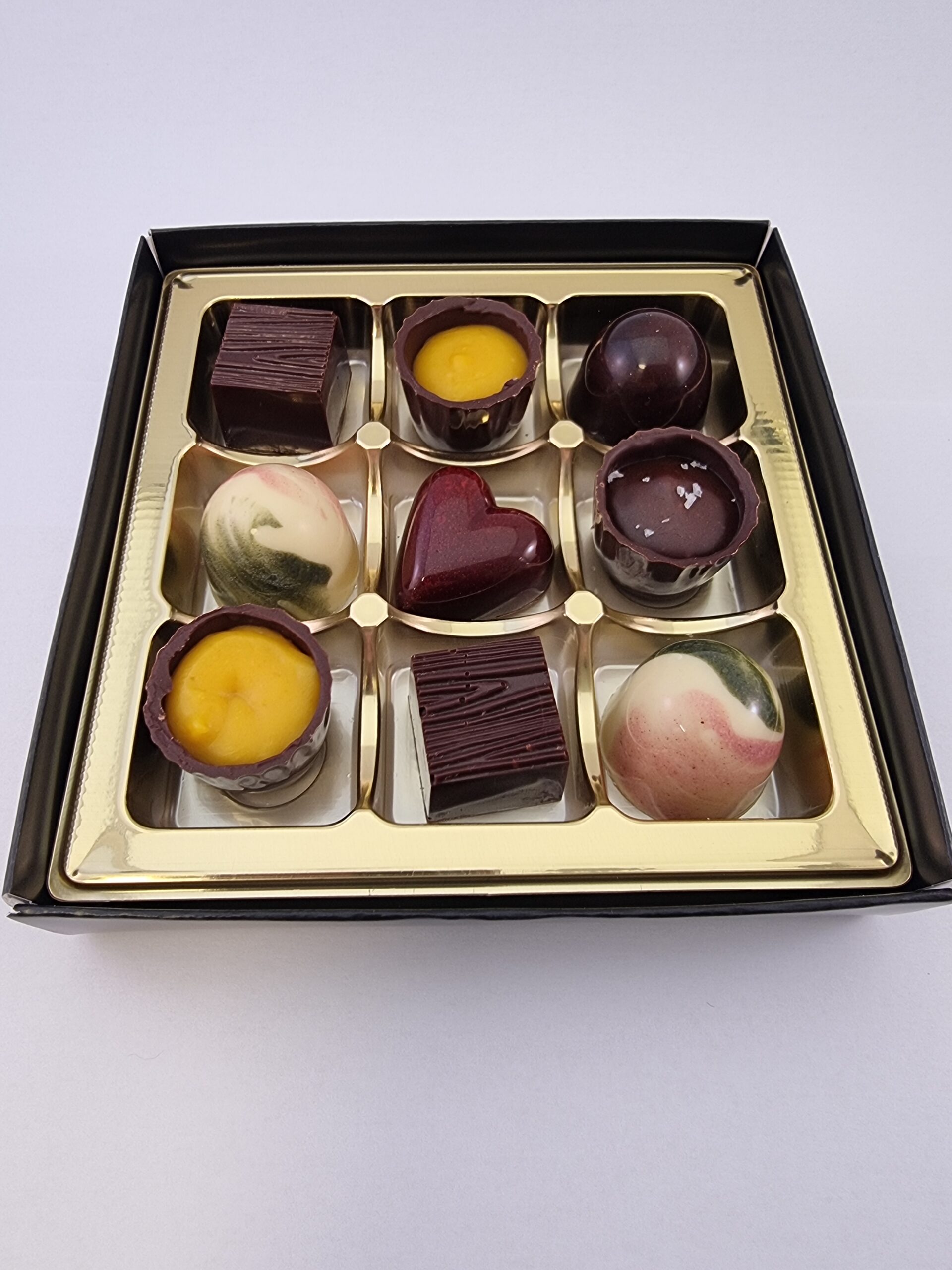 Handtillverkade chokladpraliner 9 st - Bild 2